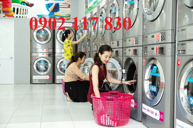 GIẶT ỦI AO CU NHÂN , ÁO TỐT NGHIỆP HCM 